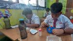 9 Momen Murid SDN Kebon Jeruk 08 Istirahat saat PTM 100%