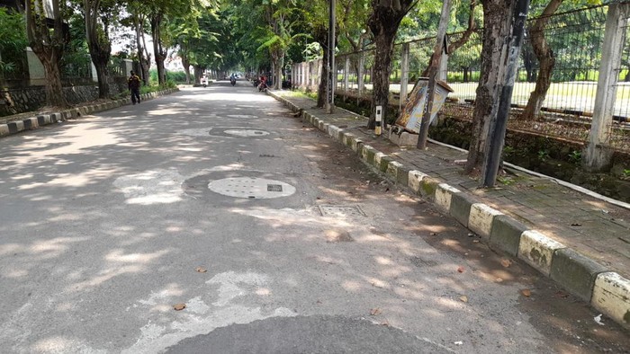 Sumur resapan yang selesai diperbaiki di Cipinang Indah, Jakarta Timur.