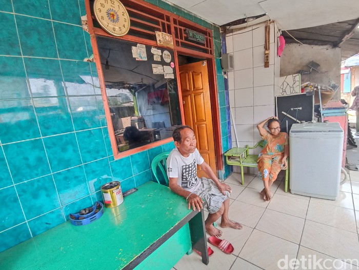Sutarno dan istrinya, Mujaroh. (Wildan Noviansah/detikcom)