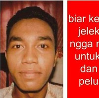 Demi membantu perekonomian keluarga, Ahmad Sahroni rela melakukan pekerjaan apa saja. Ia pernah menjadi ojek payung dan tukang semir sepatu. (Foto: Instagram/@ahmadsahroni88)