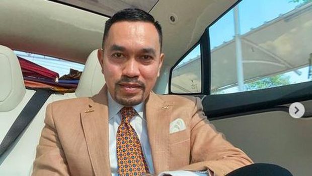 Transformasi Ahmad Sahroni Transformasi Ahmad Sahroni