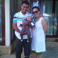 Sejak menikah, penampilan Ahmad Sahroni mulai berubah. Tubuhnya lebih terurus dan selera busananya semakin naik kelas. (Foto: Instagram/@ahmadsahroni88)