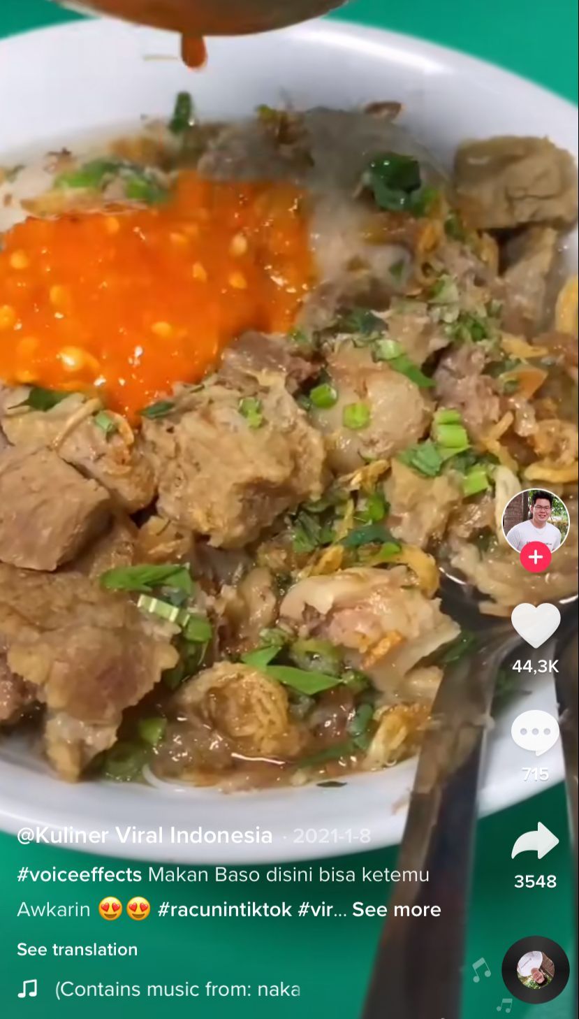 5 Bakso Viral Bikin Ngiler, Ditawarkan Penjual Pikulan hingga di Bawah Pohon!