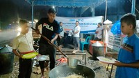 Bantuan disalurkan langsung di 5 (lima) titik posko pengungsi/desa di wilayah Kecamatan Lhoksukon, Aceh Utara. 