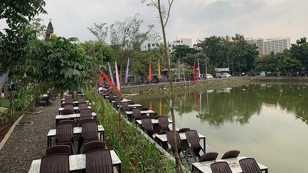 Danau yang berada di kawasan Cinere disulap menjadi lokasi pariwisata dan kuliner. Lokasinya, tepat di Jalan Punukan, Kelurahan Pangkalan Jati, Kecamatan Cinere.  
