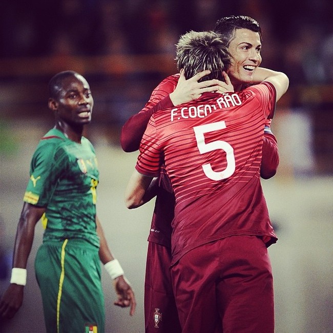 Pria asal Portugal yang diketahui bersahabat dengan Cristiano Ronaldo itu baru-baru ini membagi kesibukan barunya setelah gantung sepatu. Fabio mengaku menyukai lingkungan dan pekerjaannya di laut.Foto: Instagram