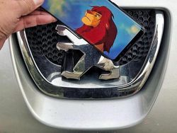 Keren! Gambar di HP Menyatu dengan Dunia Nyata Tanpa Editan Photoshop