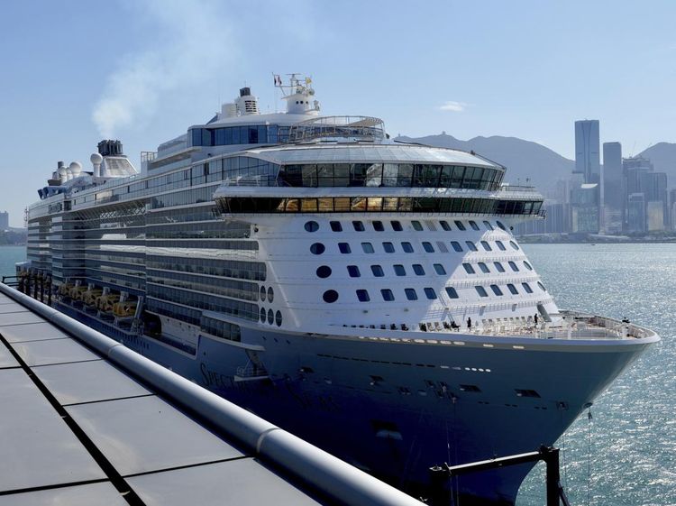 Gegara Omicron, Kapal Pesiar Ini Dipaksa Balik ke Hong Kong