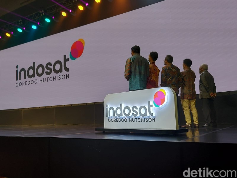 Indosat Ooredoo Hutchison, operator seluler hasil merger Indosat Ooredoo dan Hutchison 3 Indonesia (Tri) resmi beroperasi dan bersaing di industri telekomunikasi Indonesia, Jakarta, Selasa (4/1/2022).
