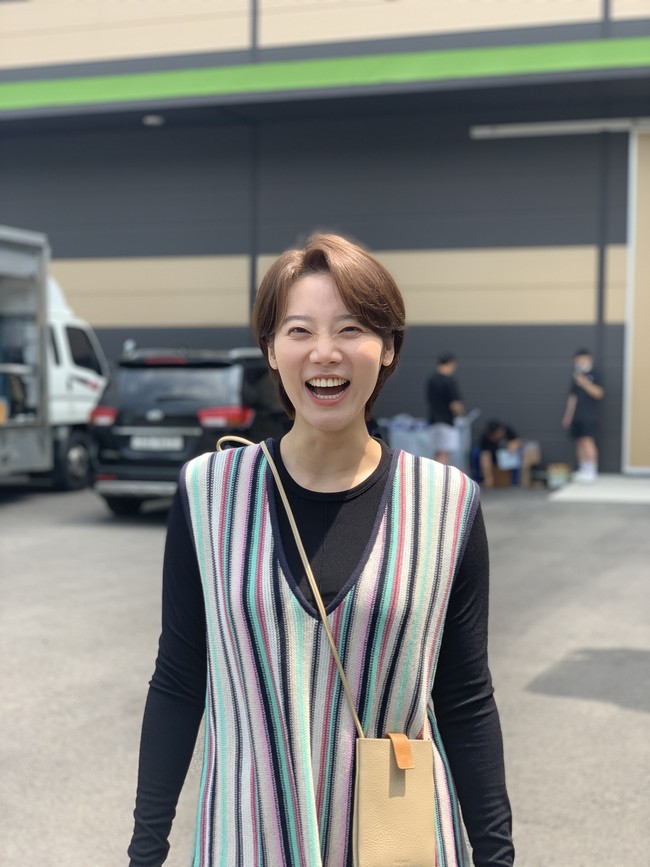 Kim Mi Soo adalah lulusan Korea National University dengan gelar Bachelor of Acting. Dia mengawali debut akting di kancah layar lebar lewat film Lipstick Revolution pada 2018. Foto: dok. Instagram landscape_ent