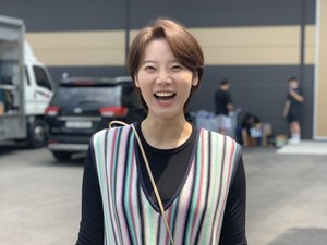 Jisoo Hingga Jung Hae In Kenang Pemain Snowdrop Kim Mi Soo yang Meninggal