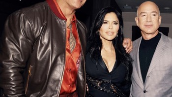 Kala bertemu dengan The Rock, bintang Hollywood ternama. Foto: Instagram