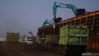 Dan harga batubara kontrak pengiriman Februari 2022 mencapai US$ 145,65 per ton.