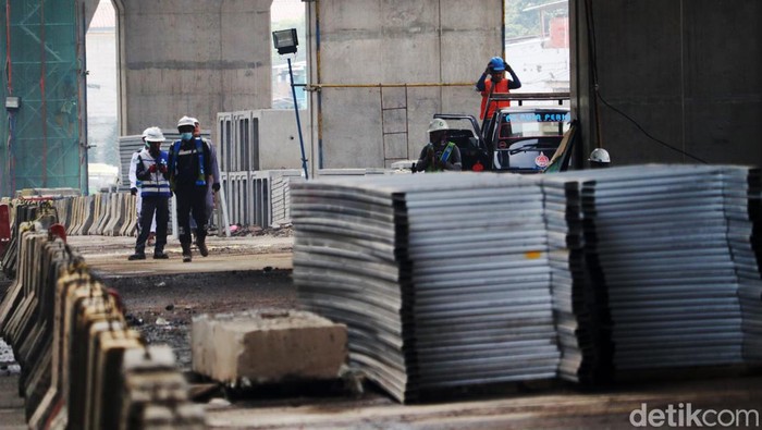 Melihat Progres Flyover Kopo yang Ditarget Rampung April 2022 Pembangunan Flyover Kopo di Jalan Soekarno-Hatta, Kota Bandung terus dikebut, Rabu (5/1/2022). Plt Wali Kota Bandung Yana Mulyana menargetkan flyover rampung sebelum lebaran.