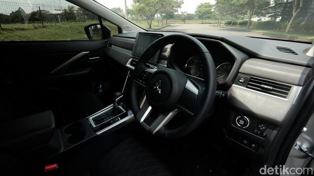 Mitsubishi New Xpander Sport Mitsubishi New Xpander Sport