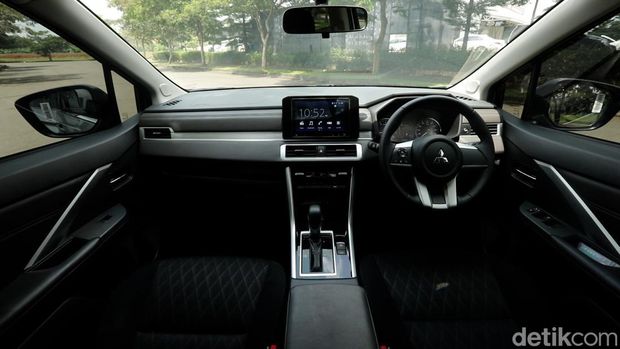 Mitsubishi New Xpander Sport Mitsubishi New Xpander Sport