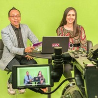 Tak hanya pernah menjadi juara Miss Earth 2013, Nita Sofiani juga pernah beberapa kali tampil sebagai host di berbagai program TV. Foto: Instagram/@nitasofiani