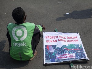 Potong Komisi Driver Ojol Capai 20%, Gojek Cs Disentil DPR