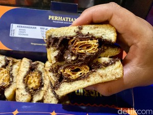 Roti Bakar Pisang Santa: Krenyes Roti Bakar Bandung Kekinian Isi Puff Pastry