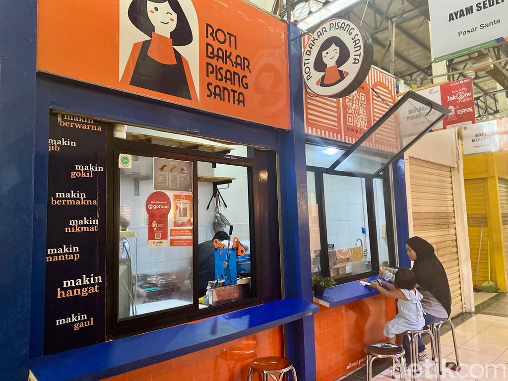 Roti Bakar Pisang Santa: Krenyes Roti Bakar Bandung Kekinian Isi Puff Pastry