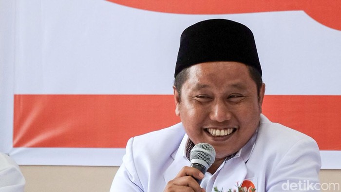 Sunarji alias Narji eks Cagur berkecimpung di dunia politik. Narji kini bergabung ke Partai Keadilan Sejahtera (PKS).