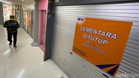 Tak hanya itu, tutupnya kios tersebut diduga disebabkan karena para pedagang sudah tidak mampu untuk membayar sewa kios.