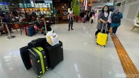 Penerapan kembali PPKM level 2 di Jakarta diatur dalam Instruksi Menteri Dalam Negeri (Inmendagri) Nomor 1 Tahun 2022 tentang PPKM Level 3, 2 dan 1 di Jawa-Bali. Inmendagri Nomor 1 Tahun 2022 itu ditandatangani Mendagri Tito Karnavian pada Senin (3/1/2022). 