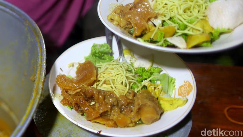Tahu Campur Pak Sadak Surabaya Tahu Campur Pak Sadak Surabaya