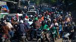 Truk Mogok Dekat Pertigaan Sasak Tangsel, Lalin Macet!