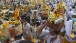 Umat Hindu Bali Gelar Upacara Penyucian Arwah
