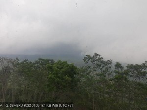 Usai Luncurkan Awan Panas Sejauh 5 Km, Kondisi Semeru Kelabu