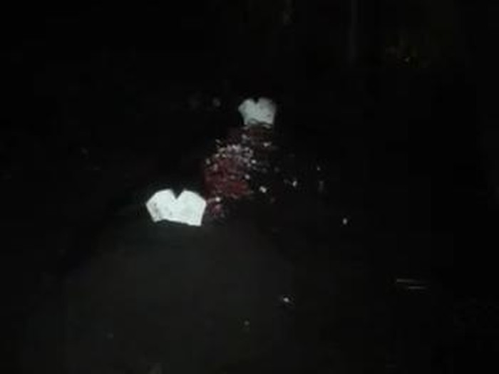 viral makam di pinggir jalan