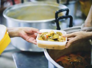 Ajaran Rasulullah SAW Tentang Berbagi Makanan dengan Tetangga