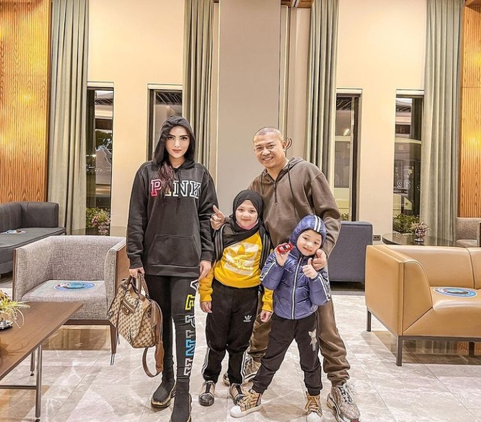 Anang Hermansyah Transplantasi Rambut Anang Hermansyah Kulineran di Turki