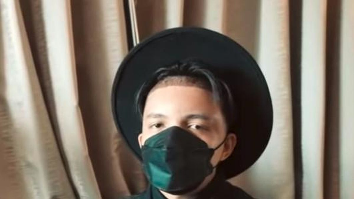 Eshakda sikilgan yigitning pornosi