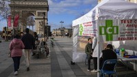 Diketahui, sekitar lima juta orang di Prancis masih belum divaksinasi. AP Photo/Michel Euler. 