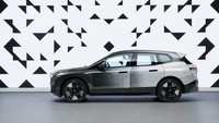 Sekilas, desain mobil EV BMW ini tak ada yang spesial, namun dibalik itu ada sebuah teknologi baru yang digunakan. Foto: doc. BMW