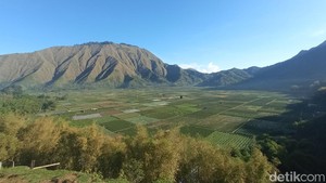 Anggun Sembalun di Kaki Gunung Rinjani 