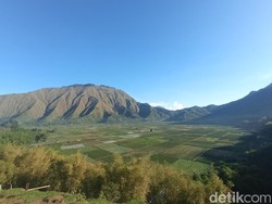 Anggun Sembalun di Kaki Gunung Rinjani Anggun Sembalun di Kaki Gunung Rinjani