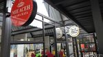 Potret Cinere Garden Food Street, Tempat Kulineran Asyik di Tepi Danau