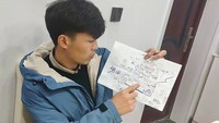 Peta yang digambarnya pun sampai kepada pihak kepolisian China yang kemudian mencocokan peta tersebut dengan desa yang ada di area negara itu. Hingga kemudian ditemukan sebuah desa kecil dan informasi mengenai seorang wanita yang mengaku kehilangan putranya saat masih kecil. Li Jingwei via AP.