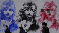 Diketahui, Inggris sendiri telah mencetak rekor tertinggi dengan lebih dari 218 ribu kasus COVID-19 dalam sehari. Di tengah lonjakan kasus Corona, Perdana Menteri Inggris, Boris Johnson, dilaporkan tak berniat untuk melakukan lockdown. AP Photo/Alastair Grant.