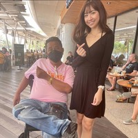 Penampilan Hotman yang semakin terlihat kurus itu pun membuat beberapa netizen jadi bertanya. Makin kurusan atau faktor U Bg hot?? komentar salah seorang netizen. Bang hotman sekarang kelihatan tiruss, tambah netizen lain. Foto: Instagram/@hotmanparisofficial