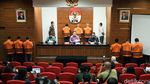Jadi Tersangka KPK, Wali Kota Bekasi Pakai Rompi Tahanan