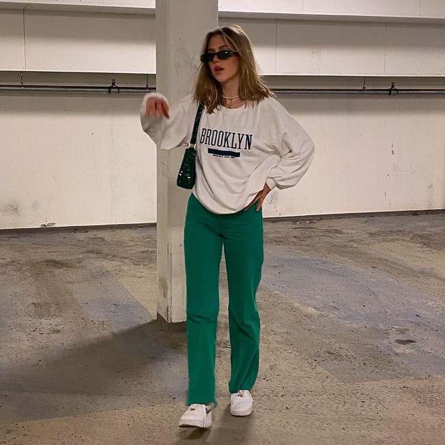 Selain itu, Leah Isadora Behn bahkan pernah diberi penghargaan sebagai beauty influencer of the year dari Vixen Influencer Awards 2021. Foto: Instagram