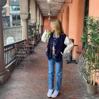 Di Instagram, Leah yang mendeskripsikan dirinya sebagai Norwegian Snack tersebut memiliki lebih dari 32 ribu pengikut. Ia cukup sering mengunggah potret cantik. Foto: Instagram