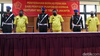 Proses penyidikan kasus pembunuhan sejoli Handi Saputra Hidayatullah (18) dan Salsabila (14) oleh tiga personel TNI AD telah rampung. Kemudian, Puspomad menyerahkan berkas perkara dan ketiga tersangka ke Oditurat Militer Tinggi II Jakarta (Otmilti), Kamis (6/1/2021).