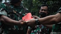 Seperti diketahui, kasus pembunuhan sejoli Handi Saputra Hidayatullah (18) dan Salsabila (14) telah diketahui pelakunya. Pelaku pembunuhan itu merupakan tiga personel TNI AD yakni Kopda Ahmad Sholeh, Kopda Andreas Dwi Atmoko, serta Kolonel Inf Priyanto yang disebut sebagai otak pelaku pembunuhan tersebut.