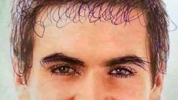 Ada yang corat-coret begini di gambar seseorang? Foto: Reddit