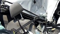Petugas PJR Tol Cipularang Aiptu Kemas menjelaskan mobil bernomor polisi polisi Z-1037-PB dan truk B-9014J-E tengah melaju dari arah Jakarta menuju Bandung. Setiba di lokasi kejadian, mobil yang dikemudikan Mardian (43), warga Depok, hilang kendali dan menabrak bagian belakang truk.